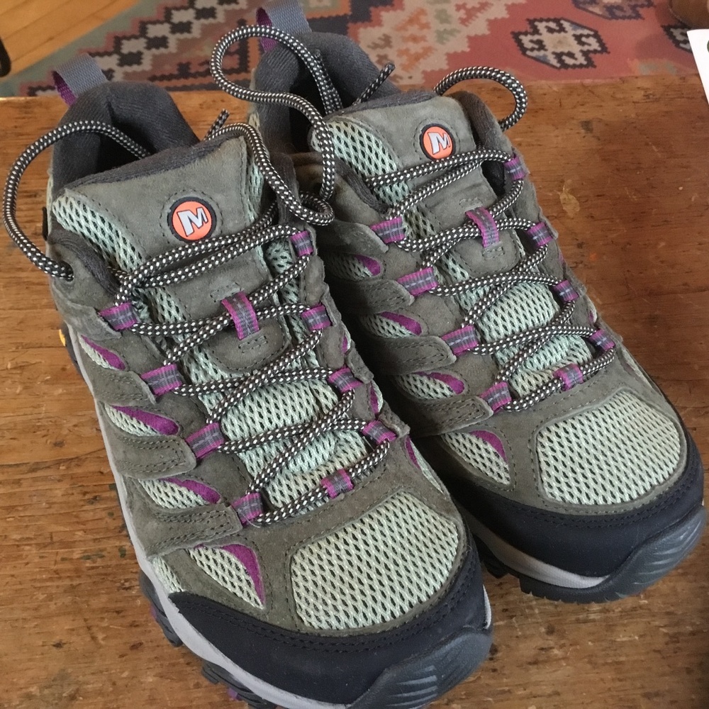 Merrell women's Moab size 9